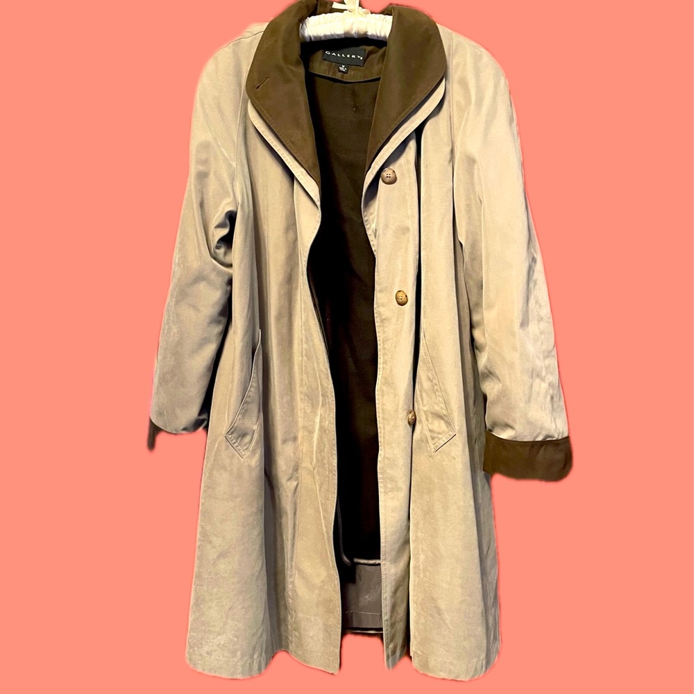 Gallery coat